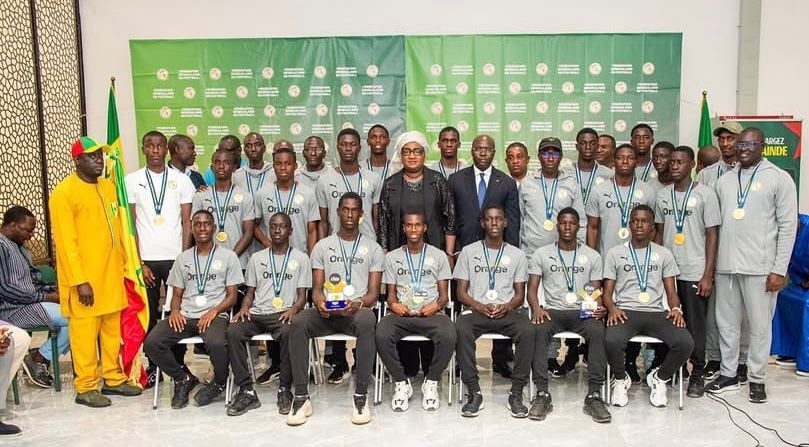 Lionceaux U15 après leur victoire au Championnat Africain de Football Scolaire
