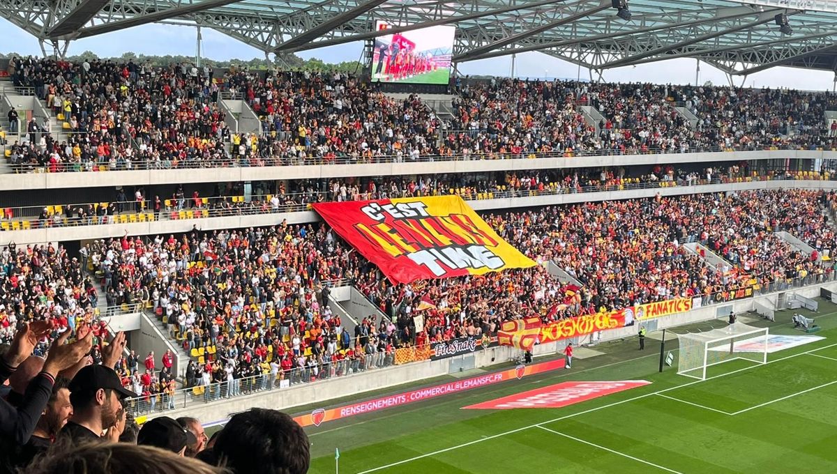Le kop du Virage Sud lors du dernier match à domicile du Mans FC