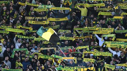 Un match de Ligue 1 perturbé par des supporters survoltés