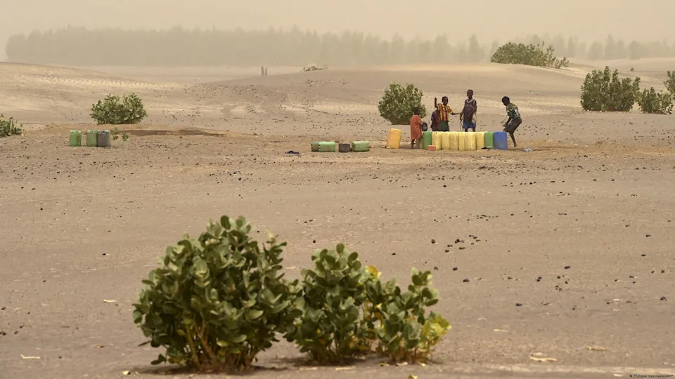 Le lac de Faguibine, asséché dans la région de Tombouctou, symbole des défis environnementaux du Mali