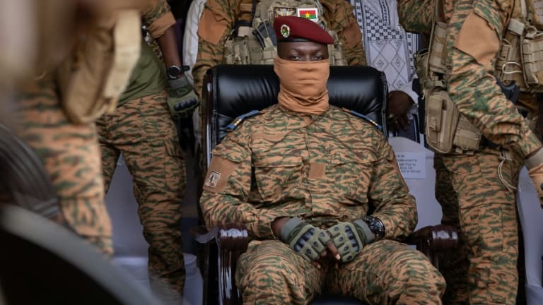 Le capitaine Ibrahim Traoré, chef de la junte au pouvoir au Burkina Faso, à Ouagadougou