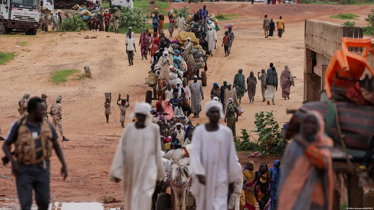 Les Soudanais ont afflué par milliers au Tchad voisin pour fuir les combats
