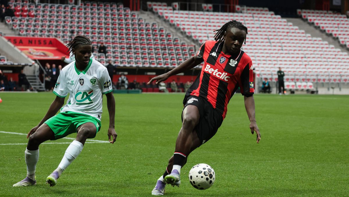 Huis clos à l'Allianz Riviera : Nice et Saint-Étienne s'affrontent sous tension