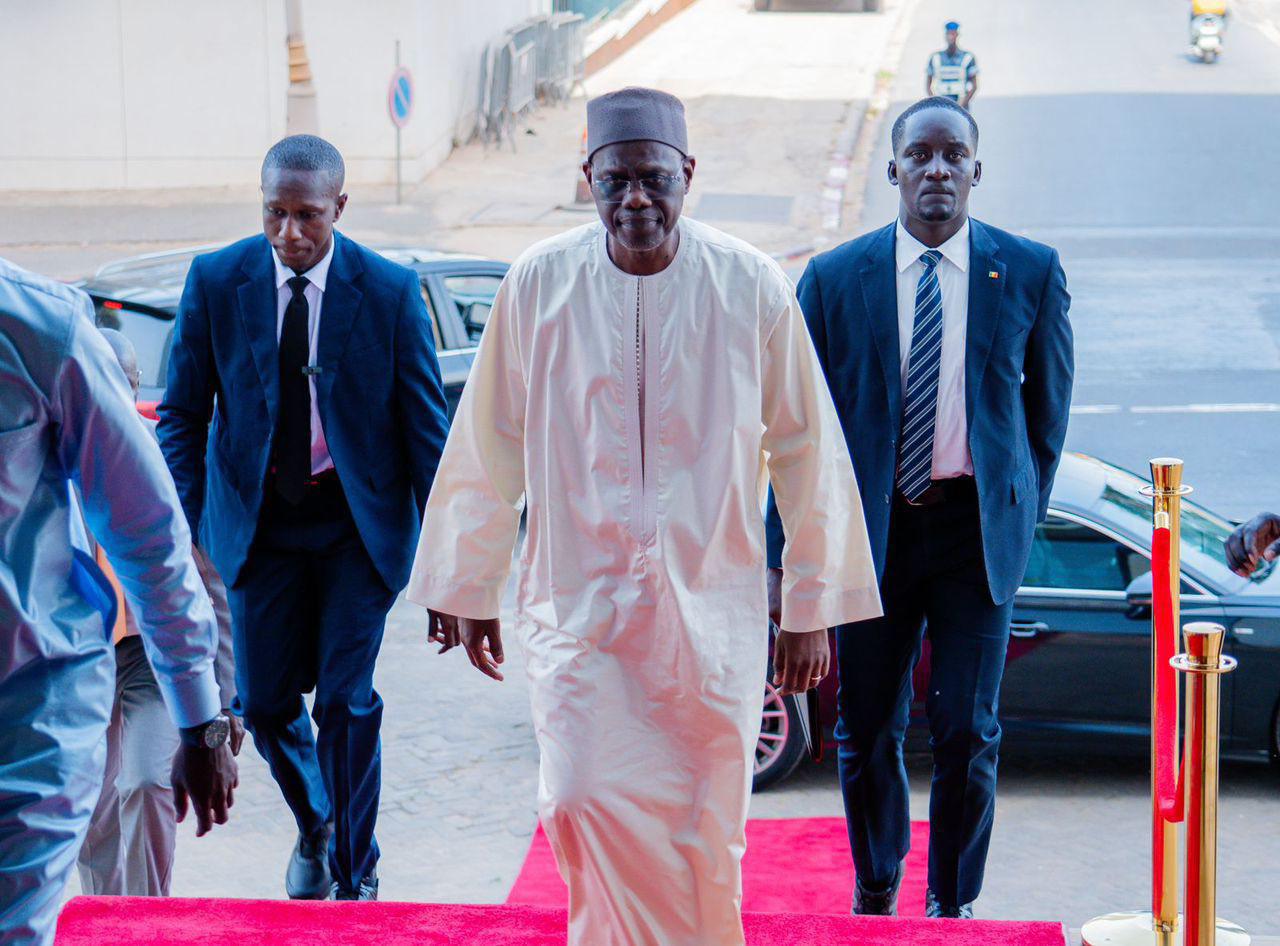 Ousmane Sonko et Al Aminou Lo lors de la cérémonie