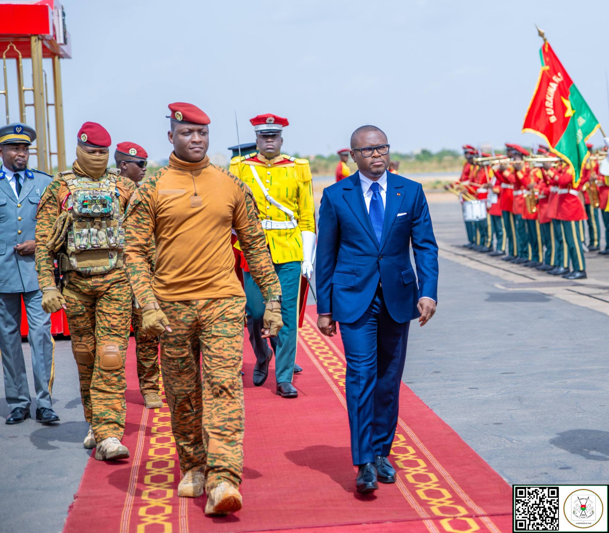 Le Capitaine Ibrahim Traoré lors de la visite de Romuald Wadagni