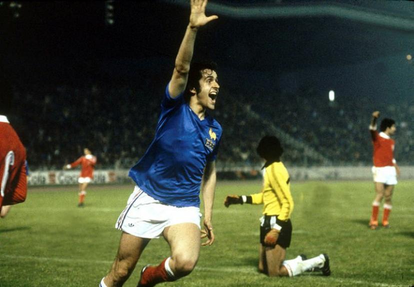 Michel Platini marque contre la Tunisie en 1978