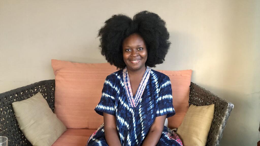 Roukiata Ouedraogo, auteure et comédienne franco-burkinabè, lors d'un entretien à Ouagadougou.