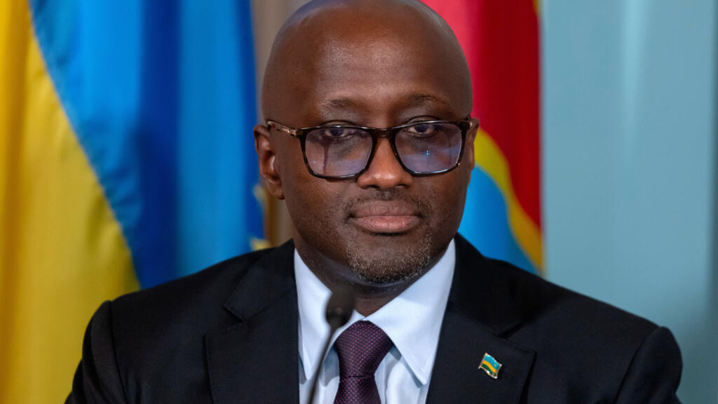 Signature d'un accord de paix entre le Rwanda et la République démocratique du Congo au Département d'État à Washington [image d'illustration].