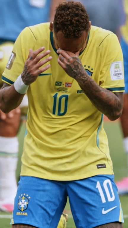 Coupe du monde : l'émotion de Neymar après l'élimination du Brésil (AFP)