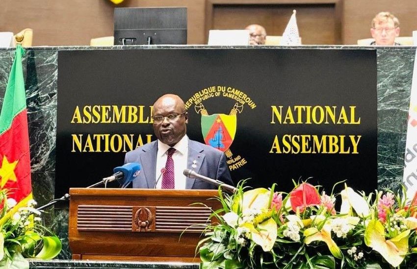 Michel Régis Onanga M. Ndiaye s'exprimant devant l'Assemblée parlementaire de la Francophonie