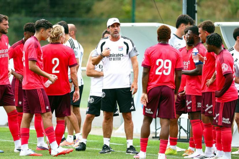 Paulo Fonseca et ses joueurs lors du match amical entre Lyon et le FC Saint-Gall (6-3), le 11 juillet