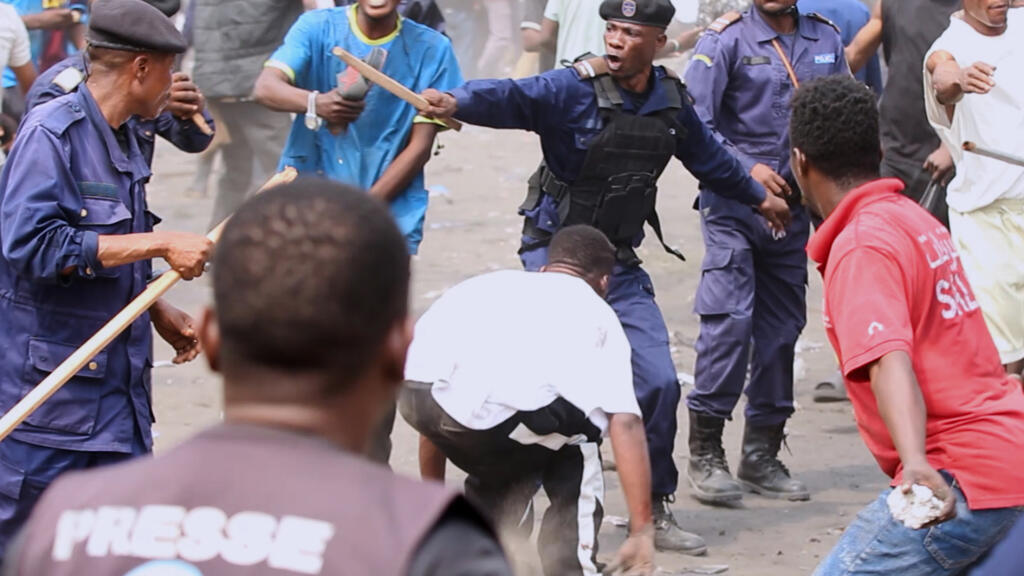 Affrontements à Kinshasa entre forces de l'ordre et manifestants lors d'une mobilisation contre une révision constitutionnelle en juin 2026.