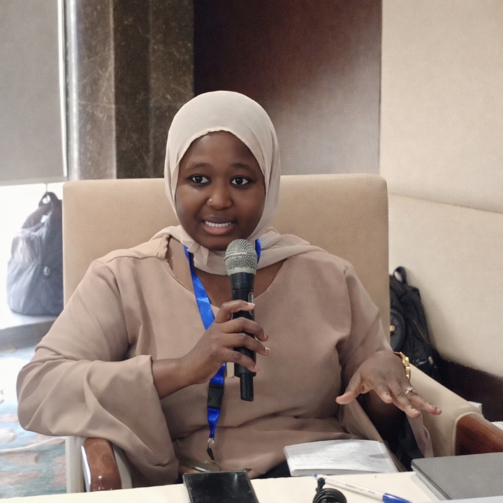 Portrait d'Amina Boukary, coordinatrice du partenariat de l'ONG FAD