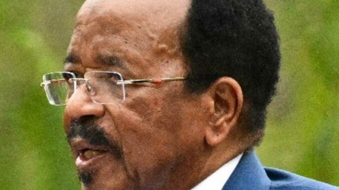 portrait du président camerounais Paul Biya à 93 ans