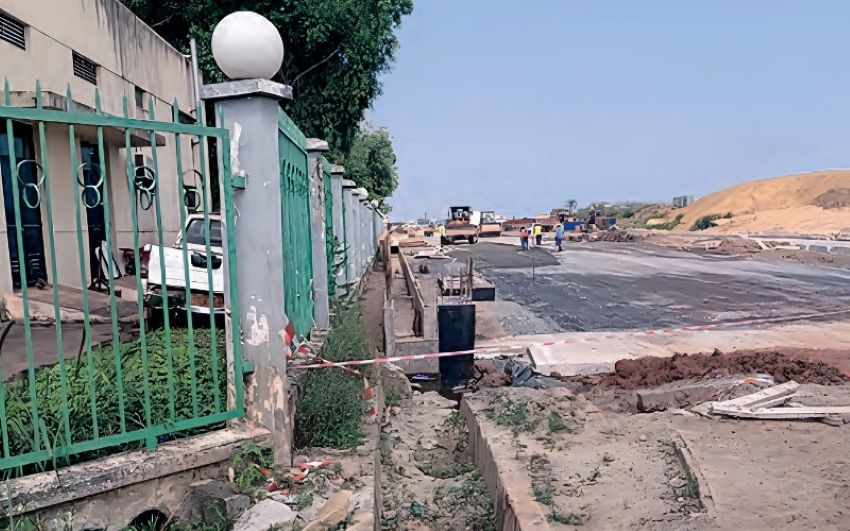 Boulevard de la Transition en construction à Libreville
