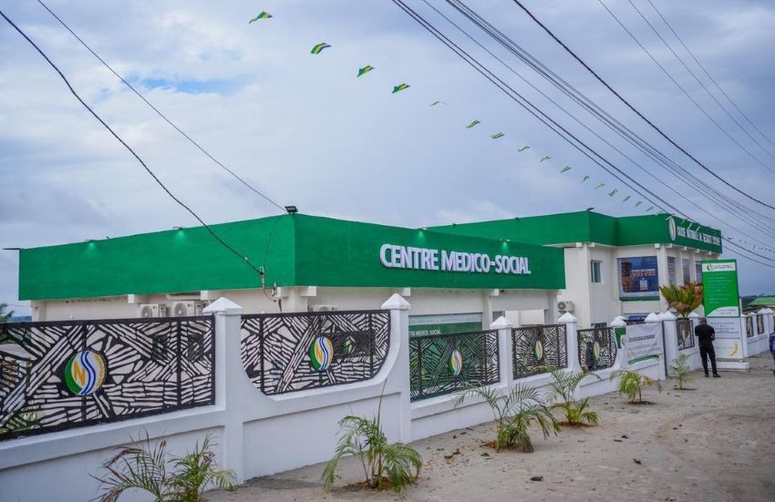 Inauguration de la nouvelle CNSS et de la Poste SA à Makokou
